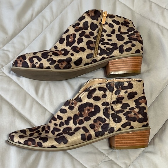 Low Ankle Cheetah Boots - Picture 2 of 6